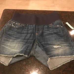 Gap cut off denim maternity shorts—-brand new!